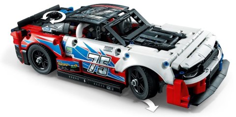 LEGO Technic 42153 Nowy Chevrolet Camaro ZL1 z serii NASCAR