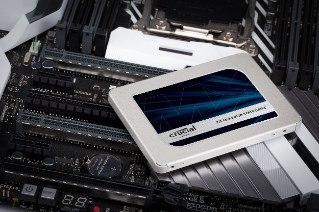 Dysk Crucial CT500MX500SSD1 (500 GB ; 2.5"; SATA III)